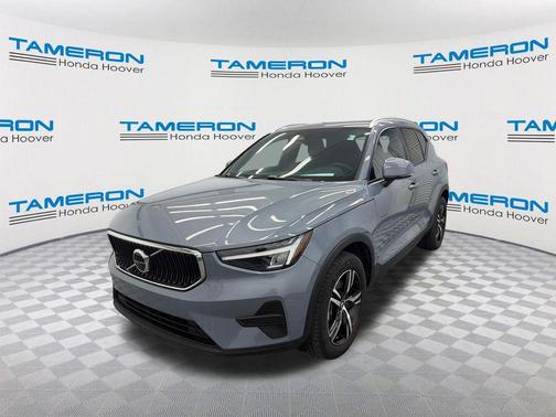 2023 Volvo XC40 B5 Core