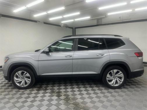 2022 Volkswagen Atlas 3.6L SE w/Technology