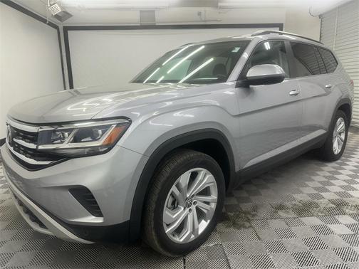 2022 Volkswagen Atlas 3.6L SE w/Technology