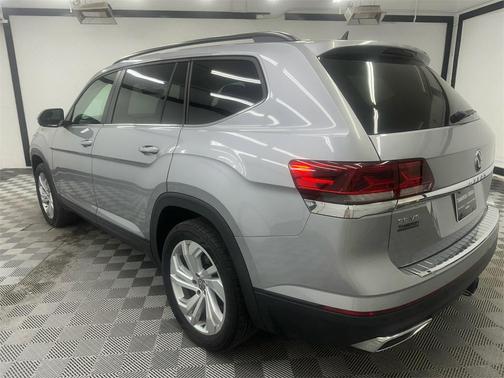 2022 Volkswagen Atlas 3.6L SE w/Technology