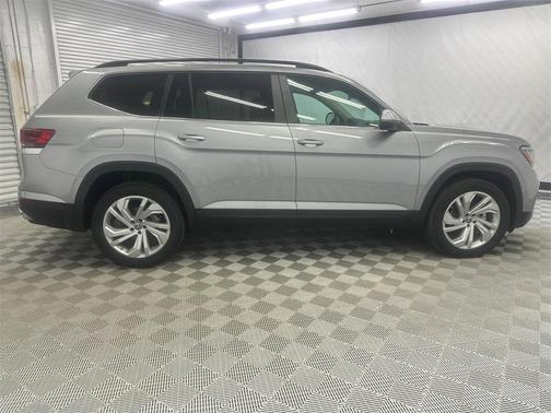 2022 Volkswagen Atlas 3.6L SE w/Technology