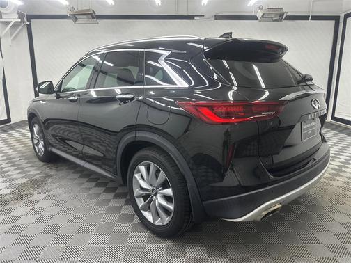 2022 INFINITI QX50 LUXE
