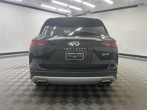2022 INFINITI QX50 LUXE