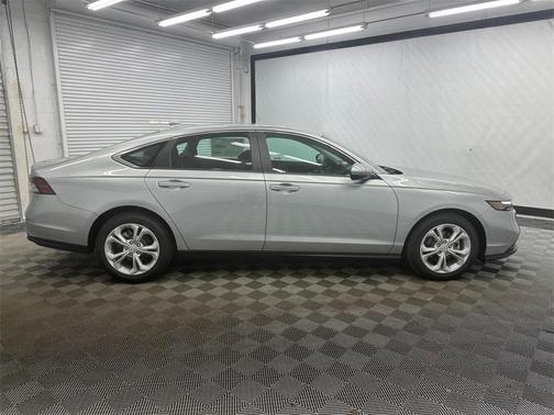 2025 Honda Accord LX 1.5T