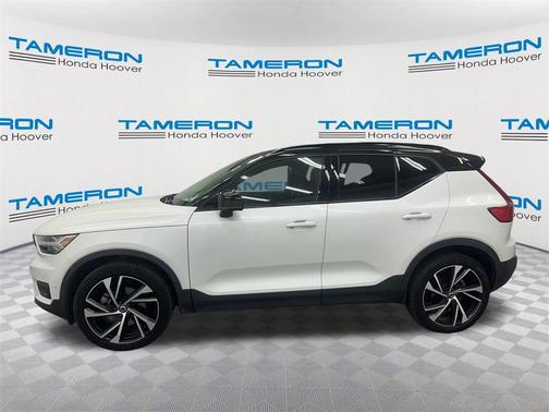 2021 Volvo XC40 T5 R-Design