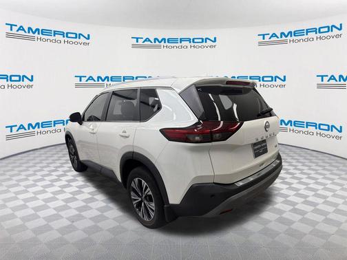 Pearl White Tricoat 2023 Nissan Rogue SV