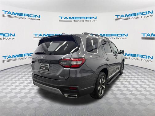 2023 Honda Pilot Touring 8-Passenger