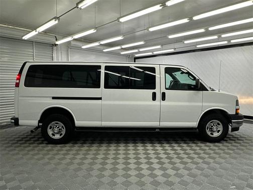 2019 Chevrolet Express 3500 LT