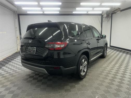 2023 Honda Pilot 2WD EX-L 8 Passenger