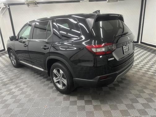 2023 Honda Pilot 2WD EX-L 8 Passenger