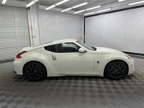 2016 Nissan 370Z Base