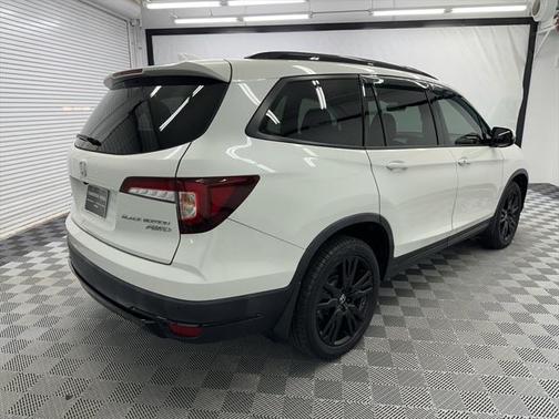 2021 Honda Pilot AWD Black Edition