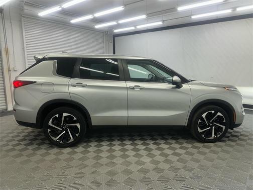 2023 Mitsubishi Outlander SE 2.5 2WD