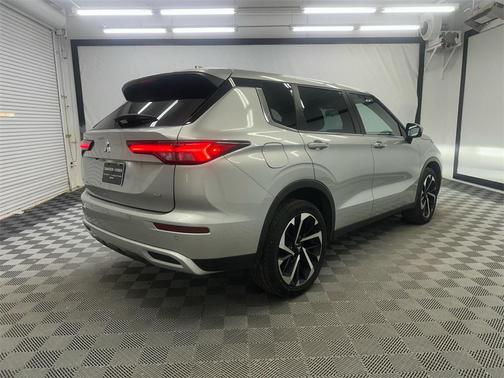 2023 Mitsubishi Outlander SE 2.5 2WD