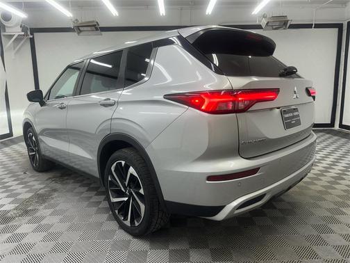 2023 Mitsubishi Outlander SE 2.5 2WD