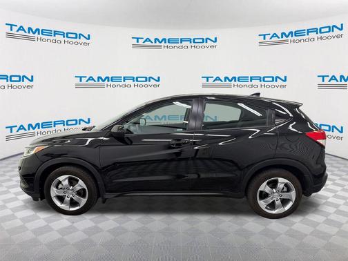 Crystal Black Pearl 2022 Honda HR-V LX