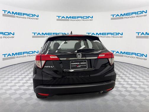 Crystal Black Pearl 2022 Honda HR-V LX
