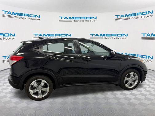 Crystal Black Pearl 2022 Honda HR-V LX