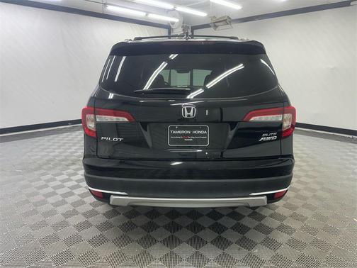 2022 Honda Pilot AWD Elite