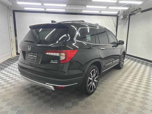 2022 Honda Pilot AWD Elite