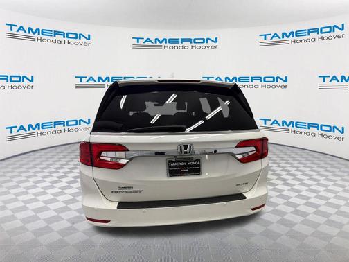 White Diamond Pearl 2019 Honda Odyssey Elite