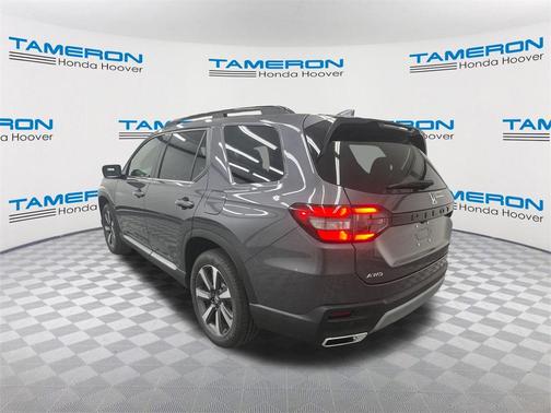 2025 Honda Pilot Touring 8-Passenger