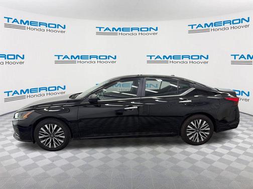 Super Black 2024 Nissan Altima 2.5 SV
