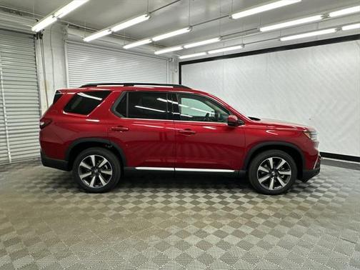 2025 Honda Pilot Touring 8-Passenger