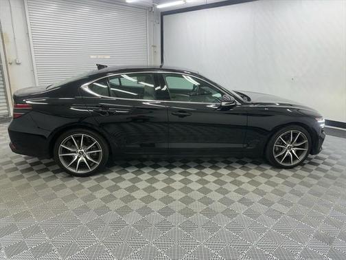 2023 Genesis G70 2.0T AWD
