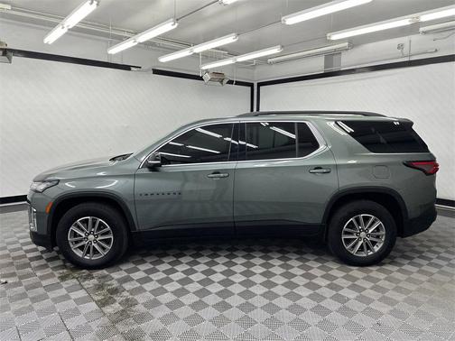 2022 Chevrolet Traverse LT Cloth