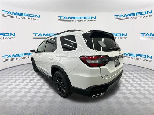 2025 Honda Pilot Touring 8-Passenger