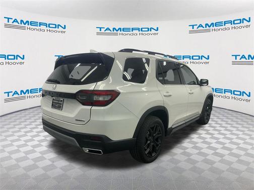 2025 Honda Pilot Touring 8-Passenger