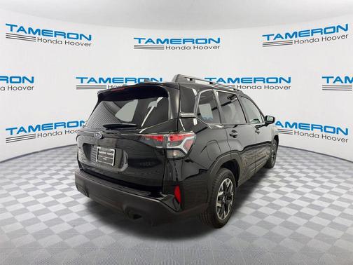 Crystal Black Silica 2025 Subaru Forester Premium