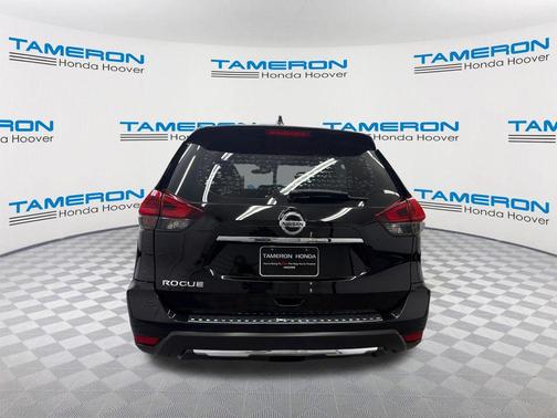 Magnetic Black Pearl 2020 Nissan Rogue S
