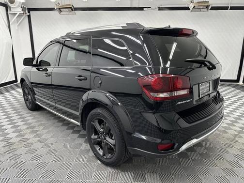 2020 Dodge Journey Crossroad