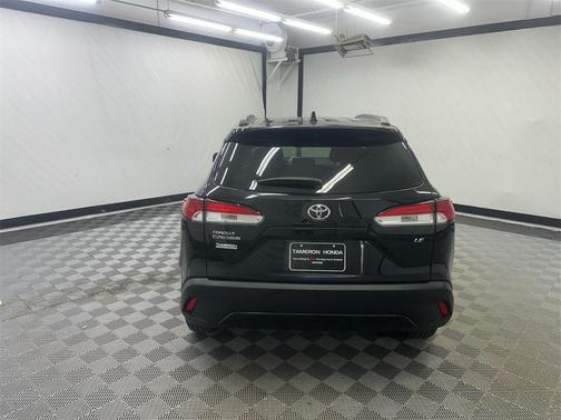 2024 Toyota Corolla Cross LE