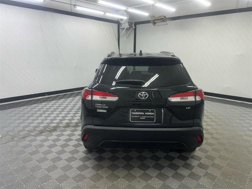 2024 Toyota Corolla Cross LE