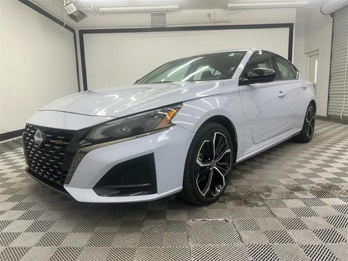 2024 Nissan Altima SR FWD