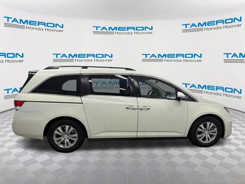 White Diamond Pearl 2016 Honda Odyssey EX-L