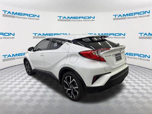 Blizzard Pearl 2020 Toyota C-HR XLE