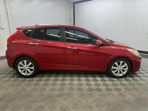 2014 Hyundai Accent SE