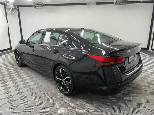 2023 Nissan Altima SR FWD
