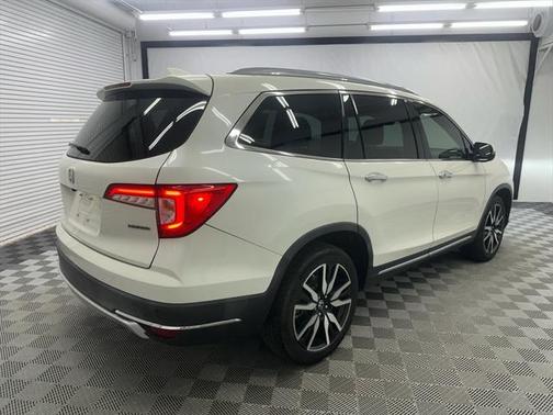 2019 Honda Pilot Touring 8-Passenger