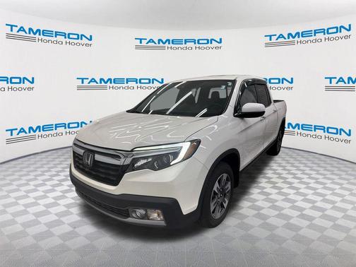 White 2019 Honda Ridgeline RTL-E