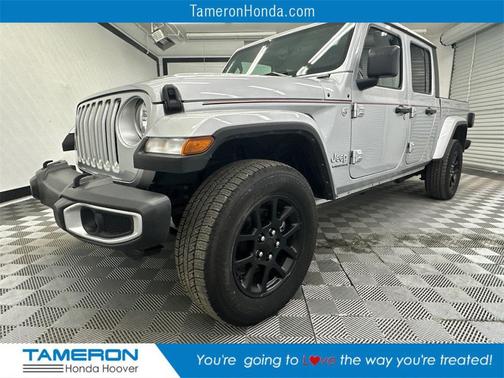 2023 Jeep Gladiator Overland