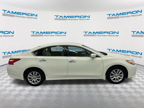 Glacier White 2017 Nissan Altima 2.5 S