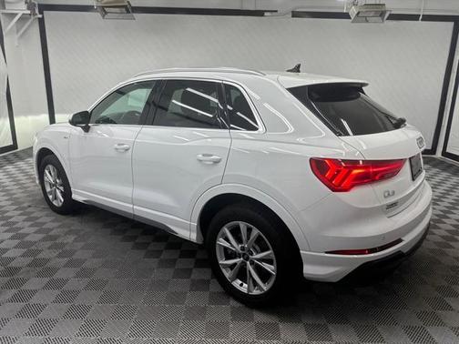 2023 Audi Q3 Premium 45 TFSI S line quattro Tiptronic