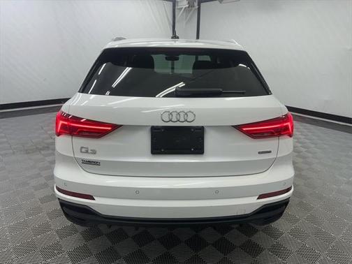 2023 Audi Q3 Premium 45 TFSI S line quattro Tiptronic