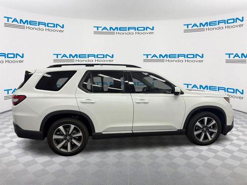 Platinum White 2025 Honda Pilot Elite