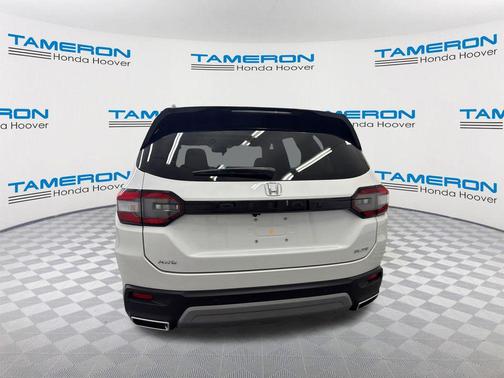 Platinum White 2025 Honda Pilot Elite